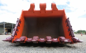 Hitachi EX1900 Bucket Rebuild